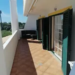 Сasa de vacaciones Beautiful Rafaella, Walk Distance To Beaches Albufeira
