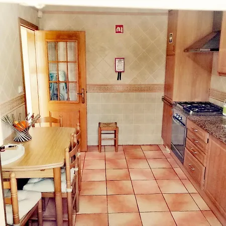 Beautiful Rafaella, Walk Distance To Beaches Holiday home