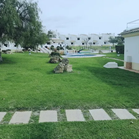 Beautiful Rafaella, Walk Distance To Beaches Albufeira