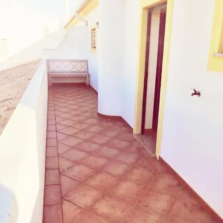 Beautiful Rafaella, Walk Distance To Beaches *