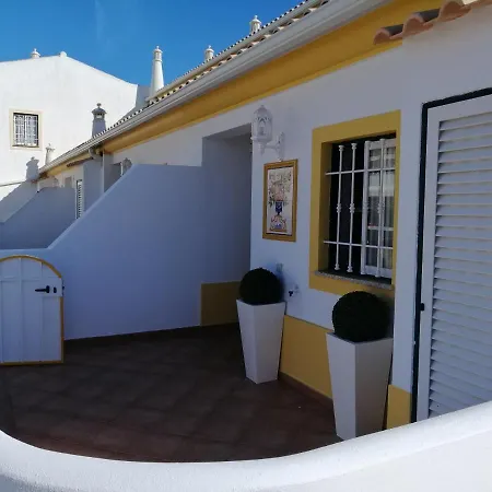 Tatil Evi Beautiful Rafaella, Walk Distance To Beaches