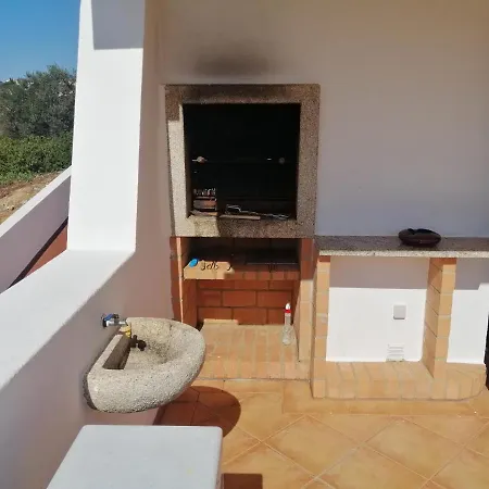 Beautiful Rafaella, Walk Distance To Beaches