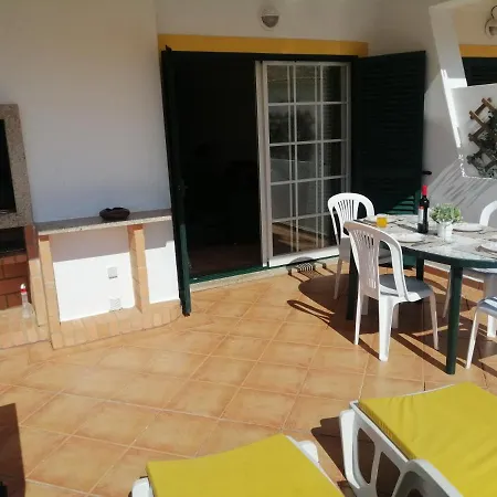 Beautiful Rafaella, Walk Distance To Beaches Prázdninový dům Albufeira