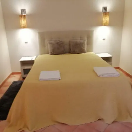 Beautiful Rafaella, Walk Distance To Beaches Tatil Evi