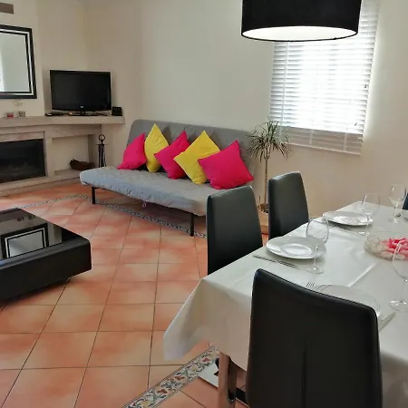 Beautiful Rafaella, Walk Distance To Beaches Albufeira