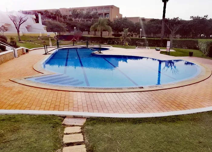 Beautiful Rafaella, Walk Distance To Beaches Албуфейра