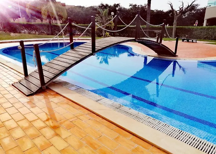 Beautiful Rafaella, Walk Distance To Beaches