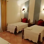 Hébergement de vacances Beautiful Rafaella, Walk Distance To Beaches *